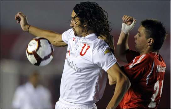 Liga de Quito se toma revancha contra Independiente y revive en la Copa