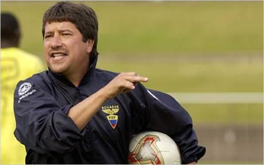 Ecuador adelanta las negociaciones para el retorno del 'Bolillo' G�mez