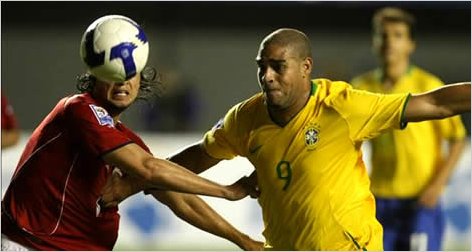 Brasil vence 4-2 a Chile, y es el puntero de Sudam�rica