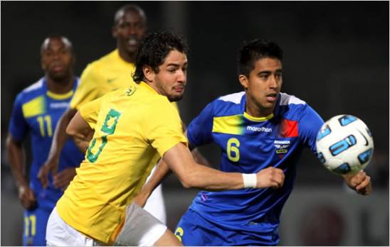 Brasil vence a Ecuador 4 a 2 en un partido lleno de goles (Video)