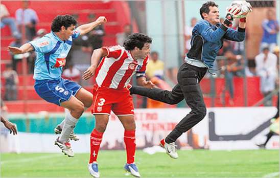 El cl�sico guaytambo termin� en divisi�n de honores