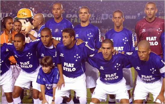 Cruzeiro humill� a Estudiantes en una semana de goles favorable a los visitantes