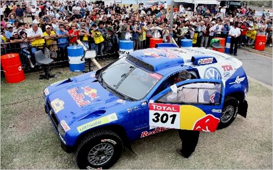 Una multitud despide en Argentina a los pilotos del Rally Dakar-2010
