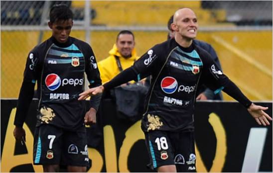 La �U� de Chile recibe paliza del Deportivo Quito que tiene media llave en el bolsillo