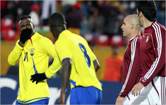 Venezuela vence a Ecuador y avanza a cuartos de final (Video)
