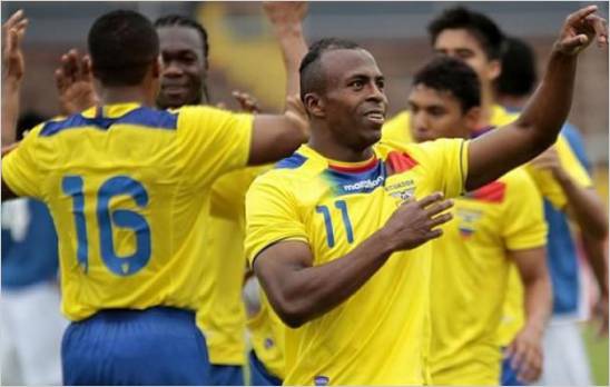 Ecuador golea 5 a 0 a El Salvador previo al duelo con Paraguay
