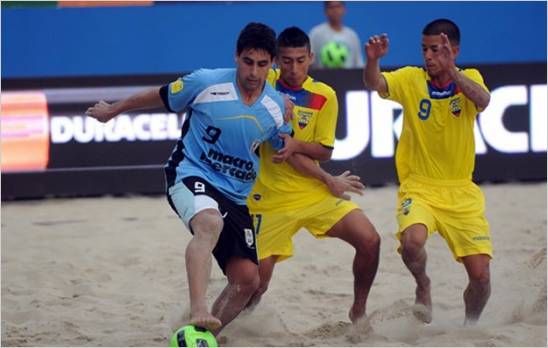  Uruguay cay� ante Ecuador 4-3 y qued� eliminado en f�tbol de playa