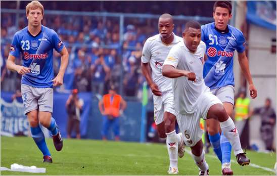 El Emelec consolida su liderato y Liga de Quito cede empate