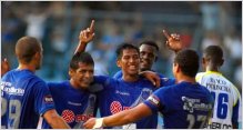 Emelec golea 4 a 0 al Espoli en su casa