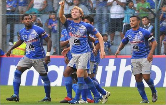 Emelec super� 2-0 a Espoli y gana primera etapa de Copa Credif� 2011