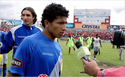 Emelec sufre para llevarse tres puntos del Bellavista