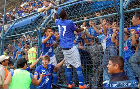 Emelec sigue al frente en la tabla de posiciones en Ecuador