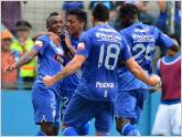 Emelec se proclama bicampe�n en Ecuador con doblete de Bola�os