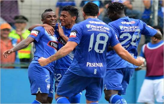 Emelec se proclama bicampe�n en Ecuador con doblete de Bola�os