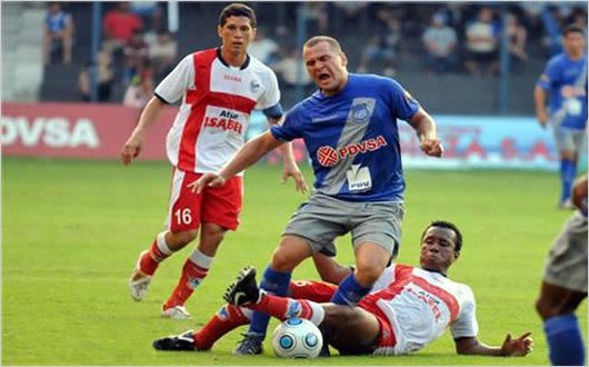 Emelc pas� de la goleada a la desilusi�n ante el Manta FC