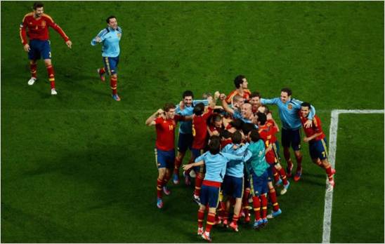 Espa�a gana a Portugal en los penaltis y jugar� la final de la Eurocopa