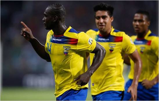  Por error tocan Himno Mexicano en juego Venezuela-Ecuador