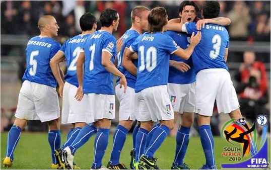 Estreno del monarca Italia contra Paraguay en Sur�frica 2010