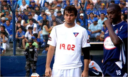 El Nine Kaviedes, podria fichar en el Macar� para el 2010