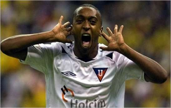 Liga de Quito gana de la mano del recuperado Luis Bola�os