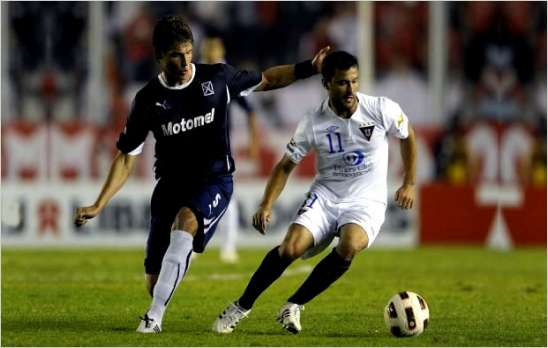 Liga de Quito rescat� un empate ante Independiente y clasific� a Pe�arol