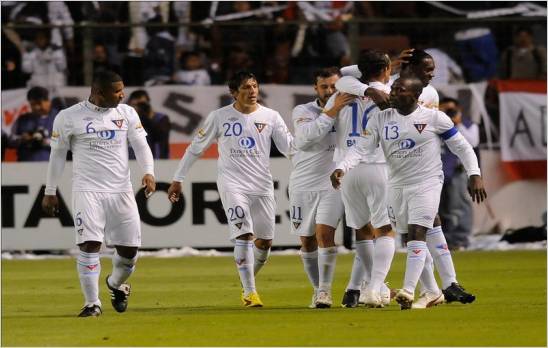 Liga de Quito supero al Barcelona por 3 a 2 con gran jerarquia