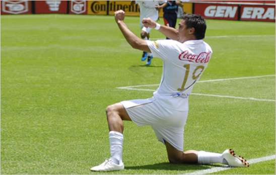 Liga de Quito gana 2 a 1 al Nacional y es el puntero del campeonato