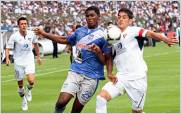 Emelec derrota a la Liga de Quito en la Casa Blanca