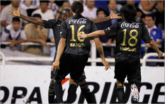 Liga de Quito es finalista de la Sudamericana con gol de Hernan Barcos