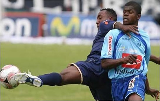 Macar� empat� de visita a la Cat�lica