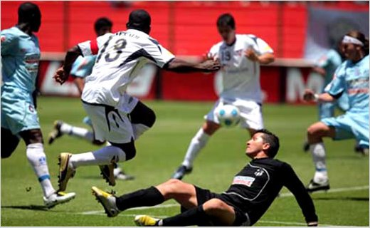 Macar� recibe el domingo pr�ximo al poderoso Liga de Quito (LDU)