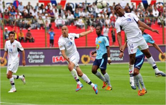 Macar� derrota a Liga de Quito en la Casa Blanca y es puntero