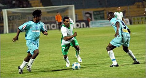 Macar� logra un punto de visitante ante la Liga de Portoviejo