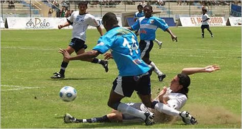 Macar� se impuso al Manta por 2 goles a 0