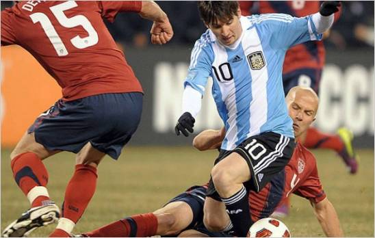 Argentina gole� a Chile en una noche brillante