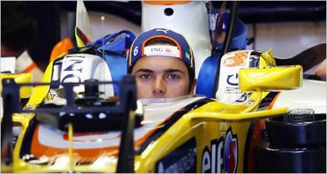 Adri�n Campos negocia con Nelsinho Piquet y con el sobrino de Ayrton Senna