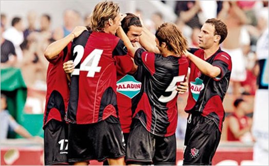 El rival, al ataque en el pr�ximo partido entre Emelec y Newells