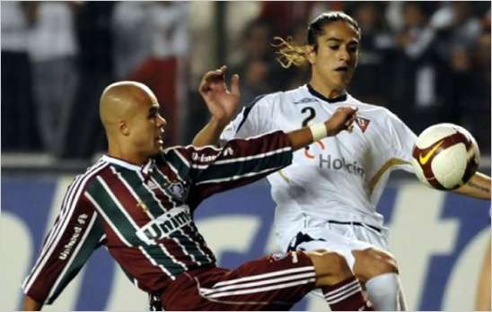 Norberto Araujo recibe la nacionalizaci�n ecuatoriana por decreto presidencial