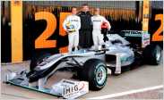 Schumacher estren� su b�lido el nuevo Mercedes MGP W01