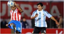 Paraguay clasifica y Argentina tiembla