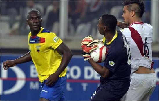 Claudio Pizarro anota y da triunfo a Per ante Ecuador tras 36 aos