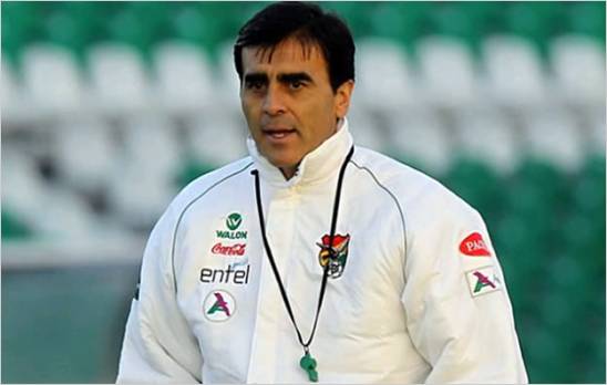 La FIFA suspendi� por tres meses a Gustavo Quinteros