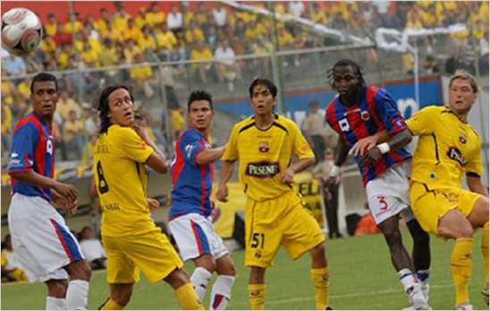 Los del astillero no sumaron y el Quito se adue�a de la punta