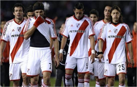 Asombro en la prensa mundial por el descenso de River Plate