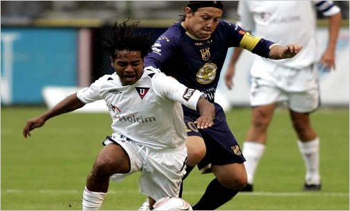 Liga de Quito todav�a no definen la continuidad de Franklin Salas