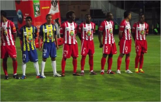 Liga de Loja golea al Rodillo Rojo de local