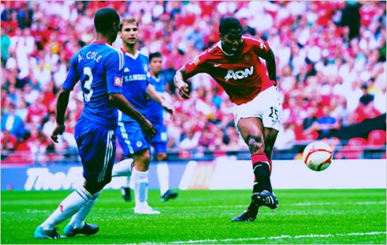 Antonio Valencia campe�n con el United tras vencer al Aston Villa