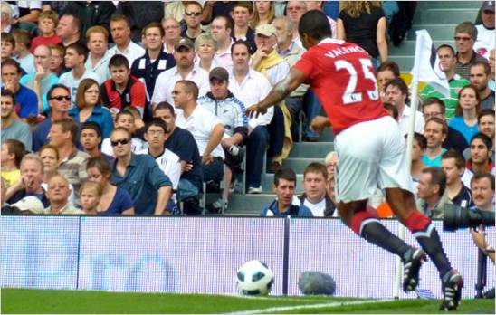 Luis Antonio Valencia fue elegido el mejor del Manchester United